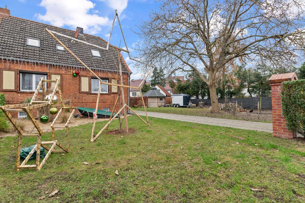 Immobilie in Neuruppin - Charmante Doppelhaushälfte mit großem Grundstück in der Fontanestadt Neuruppin – KAPITALANLAGE - Bild 3