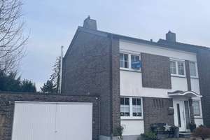 Sechs-Zimmer-Reiheneckhaus in top Lage von Geilenkirchen – Die vollständige Adresse der Immobilie erhältst du vom Anbieter., 52511 Geilenkirchen – Vorschaubild 1