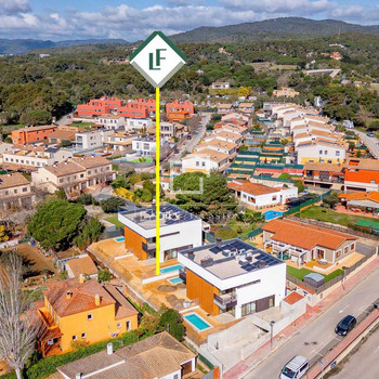 Neues Bauvorhaben von vier Luxusvillen in Palamós, Costa Brava