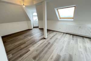Tolle modernisierte 2- Zimmer Wohnung im Dachgeschoss! – Röntgenplatz 1, 45143 Altendorf, Essen – Vorschaubild 4
