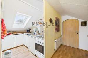 Zweifamilienhaus mit Ausbaureserve und großem Grundstück in bevorzugter Lage – Die vollständige Adresse der Immobilie erhältst du vom Anbieter., 93080 Pentling – Vorschaubild 22