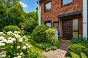 Reihenendhaus mit großem Garten in Hamburg-Bramfeld – Die vollständige Adresse der Immobilie erhältst du vom Anbieter., 22179 Bramfeld, Hamburg – Vorschaubild 2