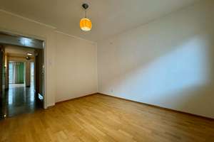 Schöner Weitblick inklusive - gepflegte Wohnung mit großem Balkon und Garage nahe der Wupper – Die vollständige Adresse der Immobilie erhältst du vom Anbieter., 42285 Barmen, Wuppertal – Vorschaubild 12