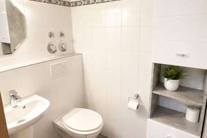 Helle 2,5-Zimmer-Wohnung mit Einbauküche, Balkon und Tiefgaragenstellplatz in Leimen/St. Ilgen – Die vollständige Adresse der Immobilie erhältst du vom Anbieter., 69181 Leimen – Vorschaubild 8