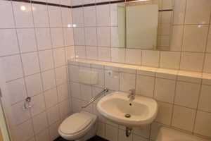 Großes Eck-Wohnzimmer in einer hellen 2-Raum in Schloßchemnitz!!! – Ludwigstr. 38, 9113 Chemnitz – Vorschaubild 10