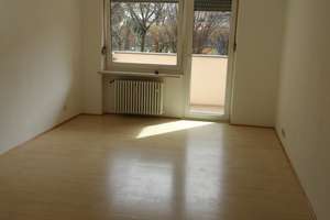 Gepflegte 1-Raum-EG-Wohnung mit Balkon und Einbauküche in München-Milbertshofen – Graf-Konrad-Strasse 19, 80809 Am Riesenfeld, München – Vorschaubild 2