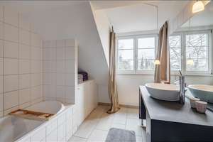 Möbliert: Nähe Schlosspark: Exklusive Dachgeschosswohnung – Die vollständige Adresse der Immobilie erhältst du vom Anbieter., 80639 Nymphenburg, München – Vorschaubild 11
