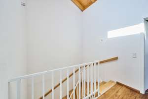 Moderne Doppelhaushälfte mit zwei Terrassen und Garten in ruhiger Wohnlage. – Die vollständige Adresse der Immobilie erhältst du vom Anbieter., 94315 Alburg, Straubing – Vorschaubild 11
