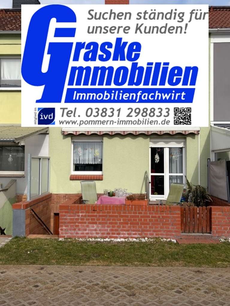 Immobilie in Ueckermünde - Günstiges Reihenhausmittelhaus vollunterkellert mit Gartenfläche zu verkaufen - Bild 1