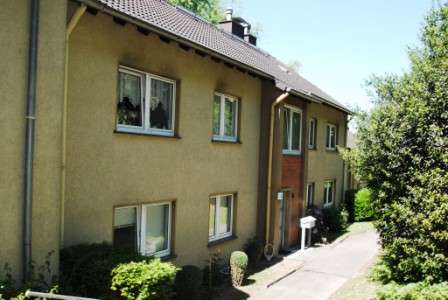 hwg - Direkt im Grünen gelegene 3 Raum Wohnung mit Tageslichtbadezimmer!