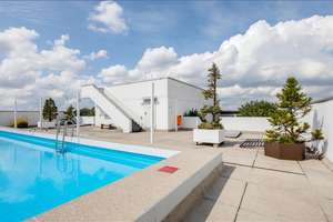 Möbliert: Apartment am Arabellapark mit Schwimmbad auf dem Dach  – Die vollständige Adresse der Immobilie erhältst du vom Anbieter., 81925 Parkstadt, München – Vorschaubild 8
