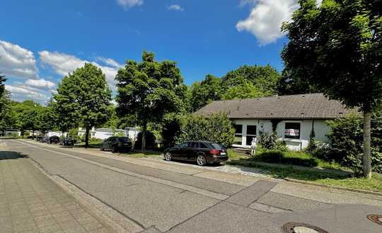 Idyllischer Bungalow in den Bergdörfern von Karlsruhe – Waldrandlage mit Potenzial