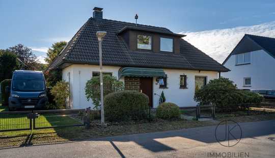 Bild von ***Wohnen zwischen Ruhe, Raum und Wärme – Ein Zuhause mit Wintergarten & Kamin in Stuhr-Heiligenrode