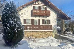 Vielseitiges Wohnhaus mit Anbau, Fernblick und großzügigem Grundstück – Alte Römerstr. 12, 84364 Bad Birnbach – Vorschaubild 2