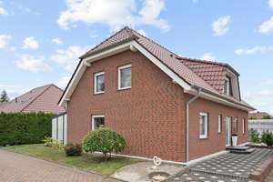 Provisionsfrei – Familienfreundliches Haus mit kluger Aufteilung und Einliegerwohnung – Die vollständige Adresse der Immobilie erhältst du vom Anbieter., 31028 Gronau (Leine) – Vorschaubild 1
