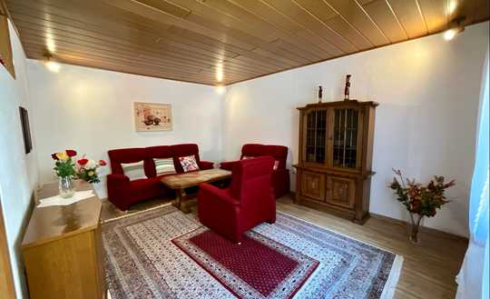 Zentral gelegene und gepflegte Erdgeschosswohnung mit Balkon
