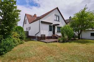 Einfamilienhaus mit schönem Garten in bester Lage von Neu-Isenburg – Die vollständige Adresse der Immobilie erhältst du vom Anbieter., 63263 Neu-Isenburg – Vorschaubild 4