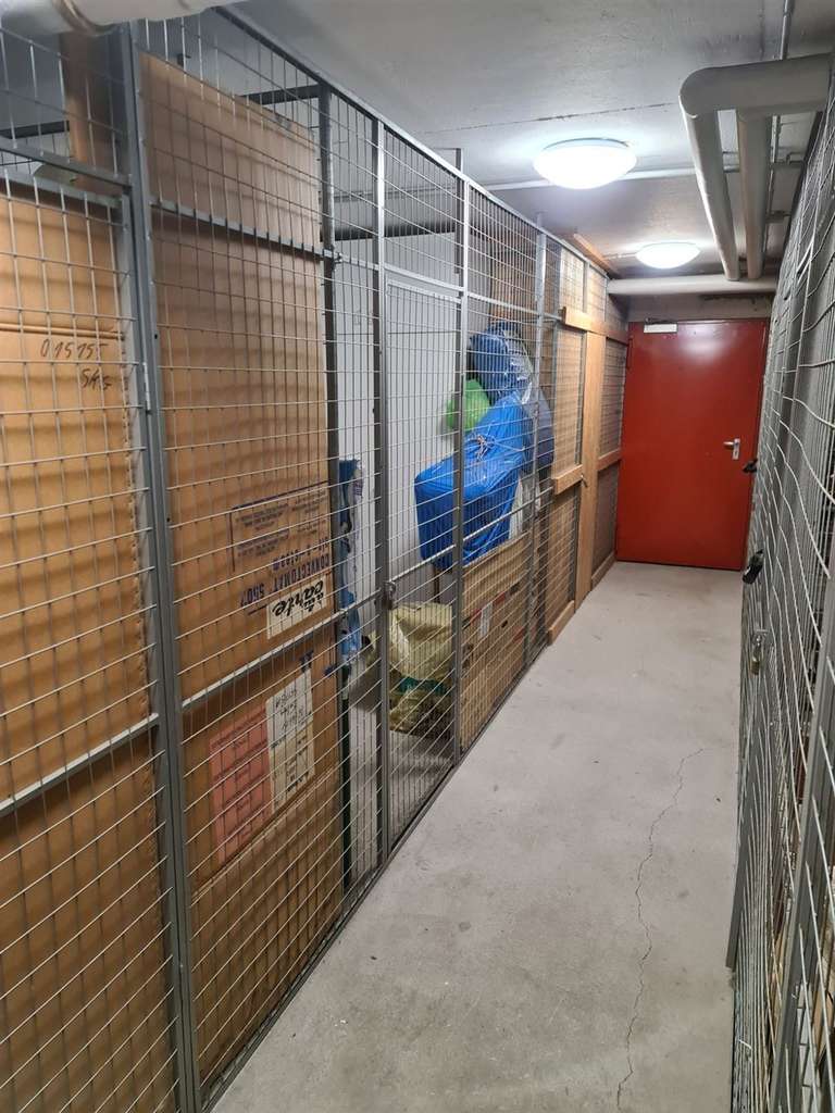 Immobilie in Freiburg im Breisgau - 1 Zimmerwohnung im 1. OG eines Wohn- und Geschäftshauses - Bild 2