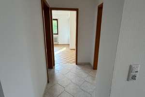Großzügige 3-Zimmer-Wohnung mit zwei Balkonen, Gartenanteil und Garage in Würzburg-Oberdürrbach – 97080 Dürrbachtal, Würzburg – Vorschaubild 16