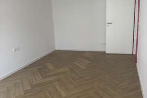 Komplett kernsanierte 2-Zimmer-Wohnung mit Balkon in Stuttgart West