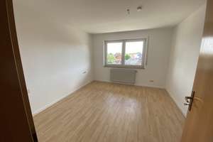  Sonnige, frisch renovierte 3,5-Zimmer-Wohnung mit Balkon und Tiefgarage in Oberndorf-Hochmössingen – Ignaz-Rohr-Straße 34, 78727 Oberndorf am Neckar – Vorschaubild 5
