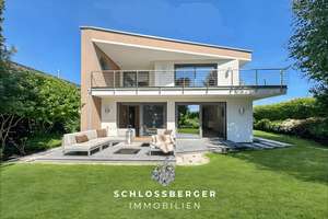 GESAMTKUNSTWERK MIT SEEBLICK: ZEITLOSE ELEGANZ. KONSEQUENTE ARCHITEKTUR. PERFEKTE WOHNQUALITÄT.