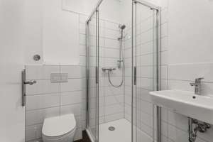 ** **Top-Investment, Erstbezug nach Sanierung ** – Die vollständige Adresse der Immobilie erhältst du vom Anbieter., 12207 Lichterfelde, Berlin – Vorschaubild 4