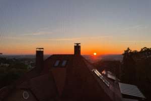 Aussicht über Stuttgart | Sanierte Dachgeschoss-Altbau-Wohnung – Libanonstraße 28, 70184 Gänsheide, Stuttgart – Vorschaubild 2