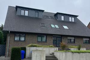 Luxuriöse 3-Zimmer Erdgeschosswohnung mit Balkon in Krefeld-Traar