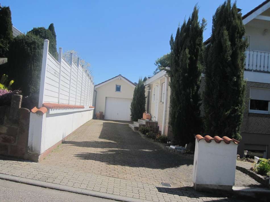 Straßenansicht