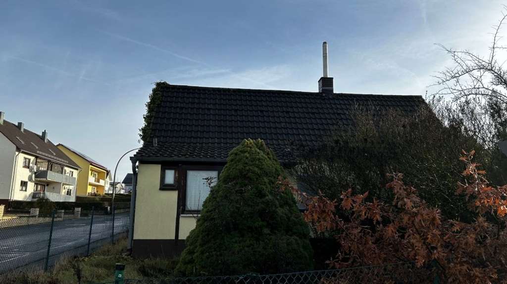 Immobilie in Dittelbrunn - Einfamilienhaus zum kleinen Preis mit Entwicklungspotenzial!!! - Bild 2