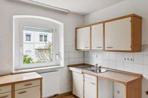 ! Provisionsfrei !
Teilsaniertes Mehrgenerationenhaus in Stadtrandlage – Die vollständige Adresse der Immobilie erhältst du vom Anbieter., 95482 Gefrees – Vorschaubild 9