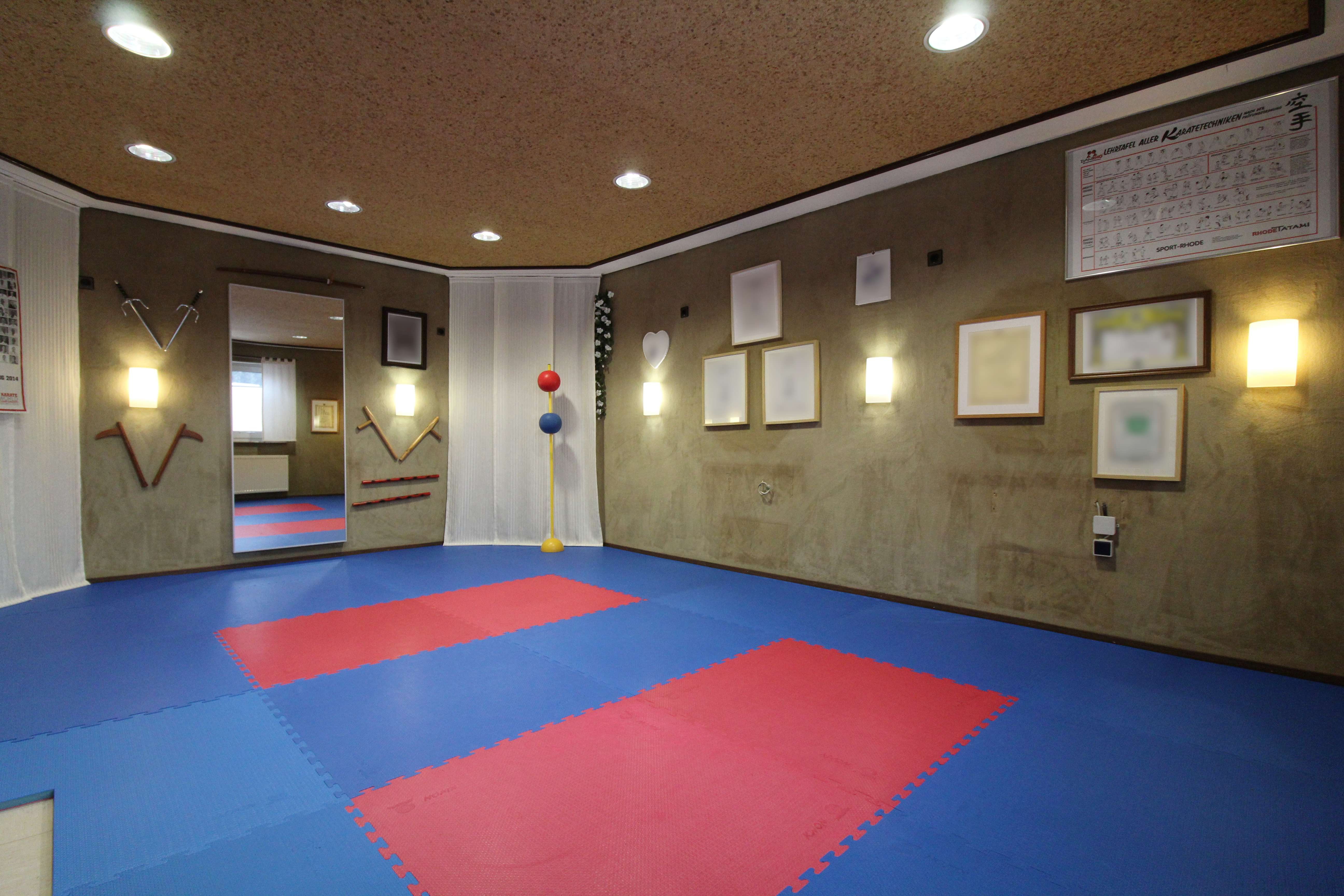 Immobilie in Westoverledingen - Großes Wohnhaus mit ca. 75m² Wintergarten inkl. Schwimmbad mit zwei Garagen und vielen Extras! - Bild 6