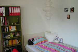 1 Zimmer, Einbauküchenzeile, Bad, Uni-Nähe in MZ-Bretzenheim - Ideal für Studenten – Ulrichstraße 35, 55128 Bretzenheim, Mainz – Vorschaubild 4