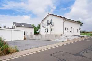 Modernes Familienglück: Energiesparhaus in neuwertigem Zustand – Die vollständige Adresse der Immobilie erhältst du vom Anbieter., 67816 Dreisen – Vorschaubild 10