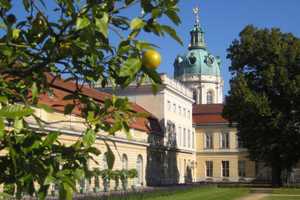 Schöne möblierte 3-Zimmer-Wohnung am Schlosspark Charlottenburg – Brahestr. 22, 10589 Berlin – Vorschaubild 1