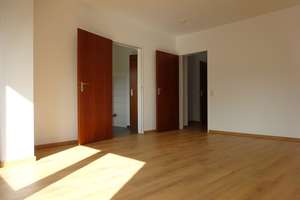 Helle 1-Zi-Wohnung mit Aufzug in ruhiger Citylage – Zur Scheuren 5, 42275 Barmen, Wuppertal – Vorschaubild 4