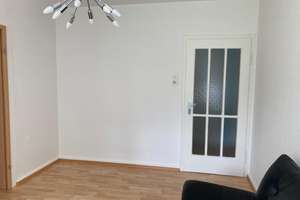 Helle 3-Zimmer-Wohnung mit Balkon in der Ulmer Weststadt – Beyerstrasse 10, 89077 Weststadt, Ulm – Vorschaubild 4