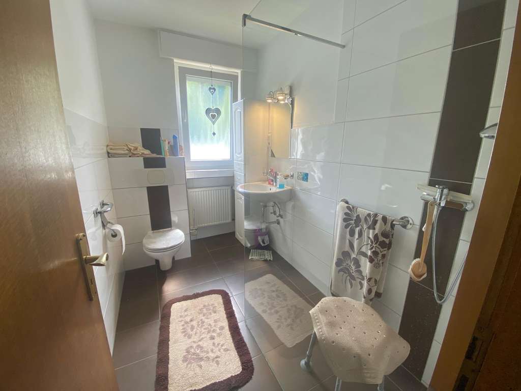 Immobilie in Balve - Balve: Gepflegtes Reihenendhaus mit Garten in Top-Lage - Bild 3