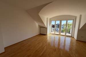 2,5-Zimmer-Dachgeschosswohnung in Ingolstadt – Zeppelinstraße 120, 85051 Südwest, Ingolstadt – Vorschaubild 3