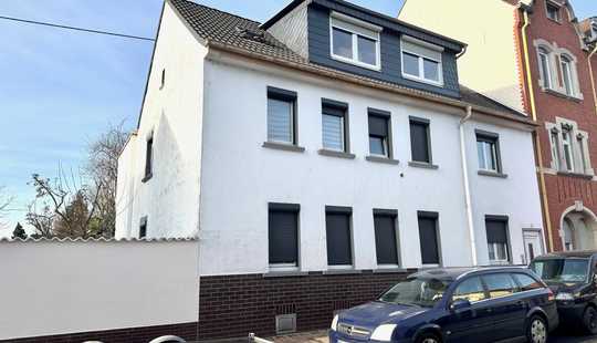 Bild von Solides Mehrfamilienhaus – sichere Kapitalanlage in Frankfurt-Sindlingen