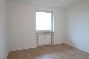 SANIERTE 2-Zimmer-Wohnung im 4. OG mit Balkon und Fahrstuhl in Düsseldorf – Torfbruchstraße 71, 40625 Gerresheim, Düsseldorf – Vorschaubild 19