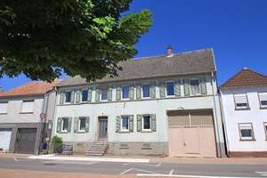 Vielseitiges Mehrfamilienhaus mit großem Grundstück und Ausbaupotenzial – Die vollständige Adresse der Immobilie erhältst du vom Anbieter., 67240 Bobenheim-Roxheim – Vorschaubild 2