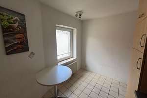 Teilweise renoviert! 2 Zimmer-Dachgeschosswohnung in Vohwinkel – Möbecker Straße 19, 42327 Elberfeld West, Wuppertal – Vorschaubild 10