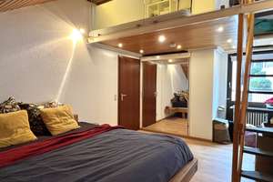 Charmante 2,5 Zimmer-Atelierwohnung mit Galerie, Terrasse und Neckarblick (Voll Möbliert) – Rombachweg 5/2, 69118 Schlierbach, Heidelberg – Vorschaubild 15
