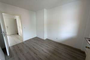 Helle 3 Zimmer-Wohnung mit Balkon – Ihr neues Zuhause in Duisburg – Bahnhofstraße 8, 47138 Mittelmeiderich, Duisburg – Vorschaubild 15