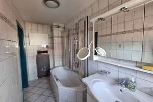 Viel Platz für den Alltag in dieser Doppelhaushälfte  in Haag – Blumenstraße 4, 83527 Haag in Oberbayern – Vorschaubild 5