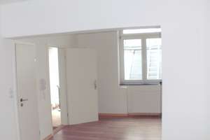 F-Sachsenhausen Nord, Altbau mit 7 Einheiten (5 Wohnungen + 2 Gewerbe) in guter Lage! – 60594 Sachsenhausen-Nord, Frankfurt am Main – Vorschaubild 4