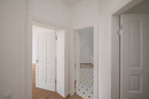 Hübsche 2-Zi-Whg mit Balkon u. EBK (green 44) – Schönhauser Allee 44, 10435 Prenzlauer Berg, Berlin – Vorschaubild 1