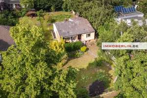 IMMOBERLIN.DE - Reizvoller Bungalow mit Potenzial in Premiumlage beim Tegeler Fließ – Die vollständige Adresse der Immobilie erhältst du vom Anbieter., 13467 Hermsdorf, Berlin – Vorschaubild 11